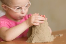 Sensory play is the go-to option when you want to limit your toddler’s use of gadgets.