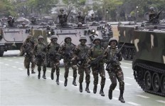 Philippine militants kidnap 6 workers in volatile south