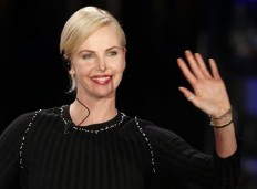 Charlize Theron gets back behind the wheel for 'Fast 8'
