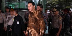 Security tightened as KPK investigators question Ahok