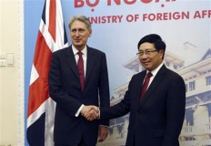 Britain urges refrain in South China Sea's disputes