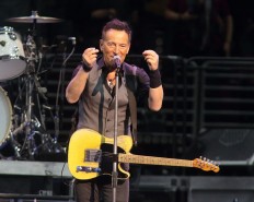 Tom Hanks turns fanboy in breezy chat with Bruce Springsteen 