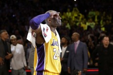 Kobe scores 60 points in unbelievable farewell victory 