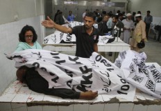 Gunmen kill 7 Pakistani policemen during polio campaign