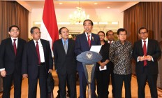 Investors nervous ahead of Cabinet reshuffle
