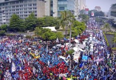 Workers in Kupang still receive below standard wages