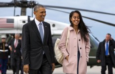 Malia Obama to take gap year before entering Harvard in 2017 