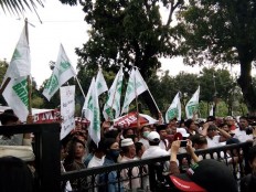 Hundreds of North Jakartans protest evictions