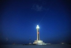 2 more Chinese lighthouses in Spratlys