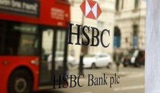  HSBC planning to cut 10,000 more posts: Financial Times 