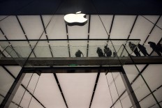 Apple to open app development center in India in early 2017 