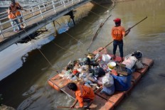Don't litter in Jakarta's rivers: Ahok