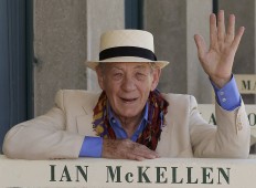 UK actor Ian McKellen: 'India needs to grow up' about gays 