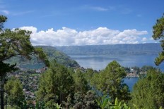 Govt looks into stripping licenses of Lake Toba-polluting companies