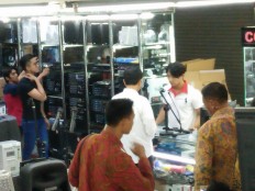 Government stays silent on alleged illegal gun purchase by Paspampres