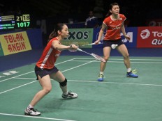 Japanese shuttlers smoothly reach women’s final