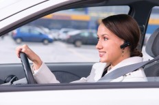Hands-free calls while driving still dangerous: Research
