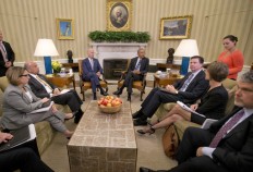 Making no promises, Obama struggles for solution on violence