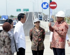 Jokowi kicks off toll projects in C. Java after two-decade delay