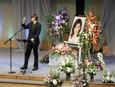  Thousands say farewell to slain 'Voice' singer at services 