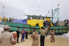 Indonesia lets Tamil migrants ashore after week on stranded boat