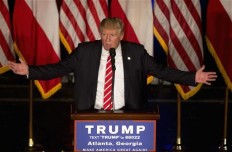 Democrats to give Trump 'rude awakening' in summer onslaught 