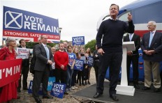  British politicians make final appeals in EU vote campaigns 