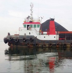 Freed crewmen return to Samarinda