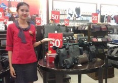 Retailer Matahari temporarily closes all stores, cuts salaries amid COVID-19 pandemic