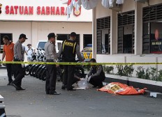 Jokowi in Surakarta after Idul Fitri blast