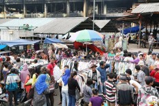 Walkers high on reclaimed streets as Pasar Senen street vendors move to new homes