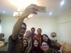 Minister Rudiantara opens up house on Idul Fitri