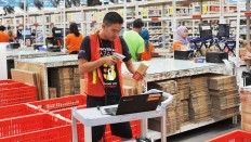 Govt's import tax plan faces backlash from merchants and buyers