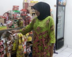 Evictees face gloomy Idul Fitri despite new apartments