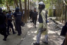Bangladesh blast, gunbattle kill 4 during Eid prayers 
