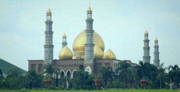 Mosques of Southeast Asia: Dian Al-Mahri 