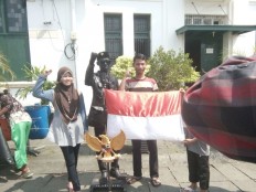 Dutch lady, Chinese princess, Sukarno entertain Jakarta old town visitors