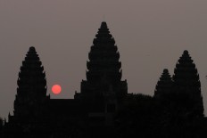 Cambodia says visitors to Angkor temples must dress properly 