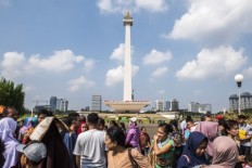 No view from the peak for many Monas visitors