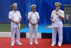 Military presence on merchant vessels prohibited: Navy commander