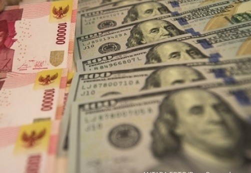 Rupiah Falls To 16 Month Low As Investors Dump Risky Ets Rupiah Falls To 16 Month Low As