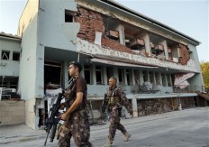 Report: Turkey issues warrants for 42 journalists