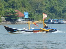 Cilacap fishermen return to sea after executions
