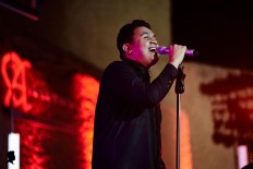Tulus makes 'keroncong' debut at 2017 Java Jazz Festival