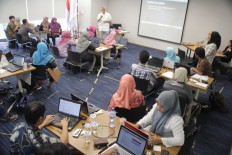 Cambridge, Sampoerna link up on teacher training