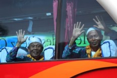 Indonesia sees off first batch of haj pilgrims 