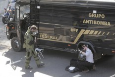 Bomb squads, stray bullets: Incidents unnerve some in Rio 