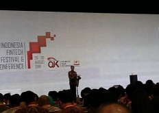 Jokowi coaxes start-ups to help make SMEs bankable