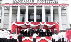 More experts speak at court to have casual, LGBT sex criminalized