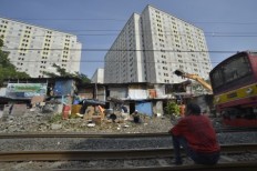 Teen falling from building reportedly argued with friend before death